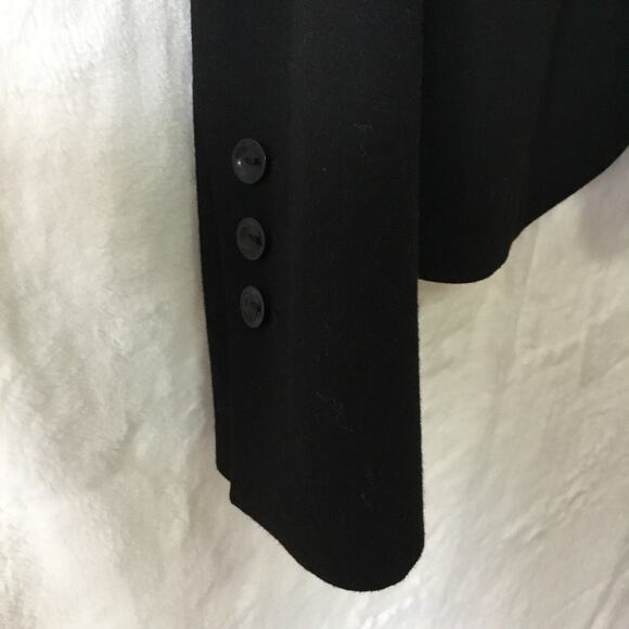 Benetton Black Three-Button Wool Blazer - Picture 4 of 10